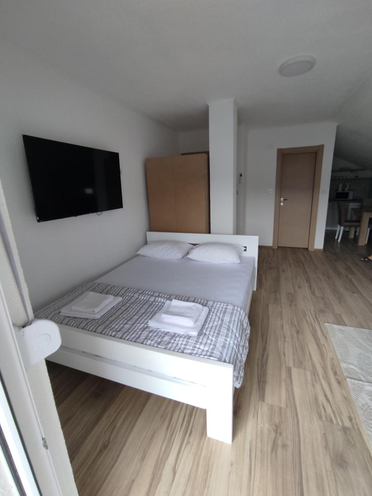 View Of The City - Studio Apartment Mostar Exterior foto