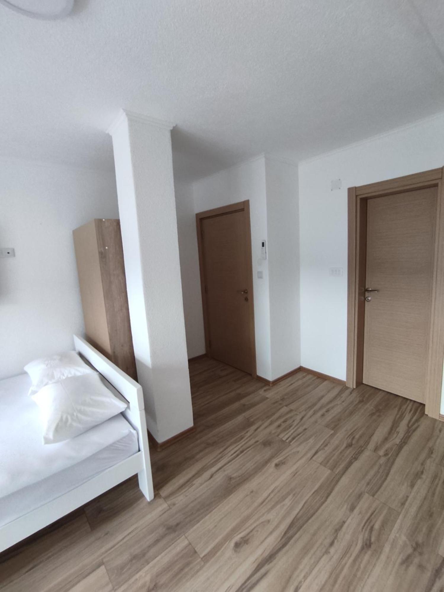 View Of The City - Studio Apartment Mostar Exterior foto